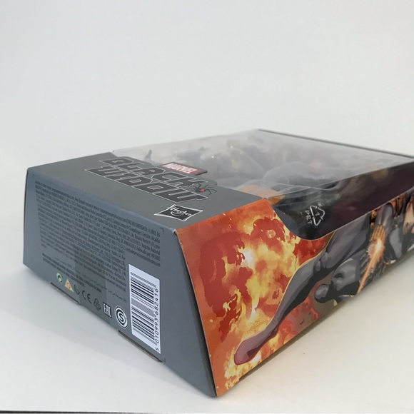 Black Widow Marvel Legends Walmart Exclusive Gray Suit Action Figure (B) - Picture 9 of 14